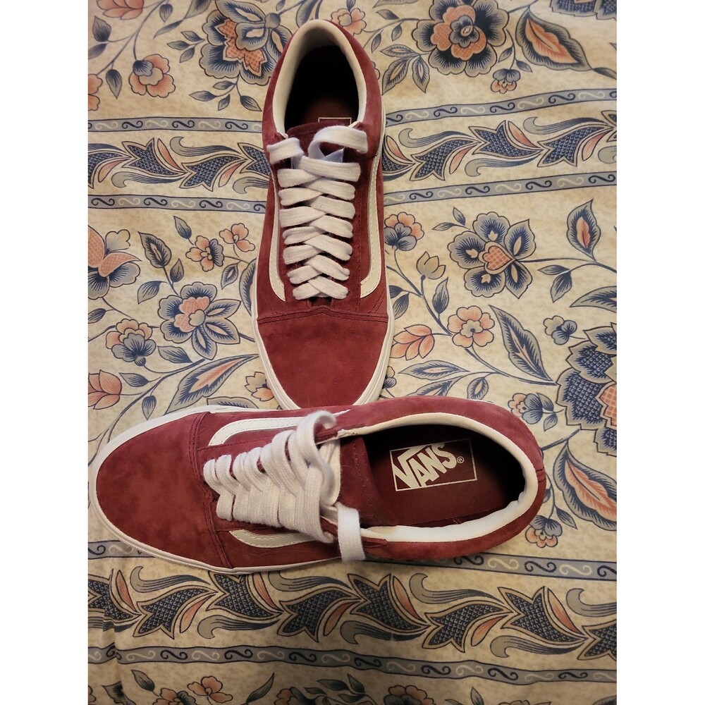 Vans - Picture 2 of 4